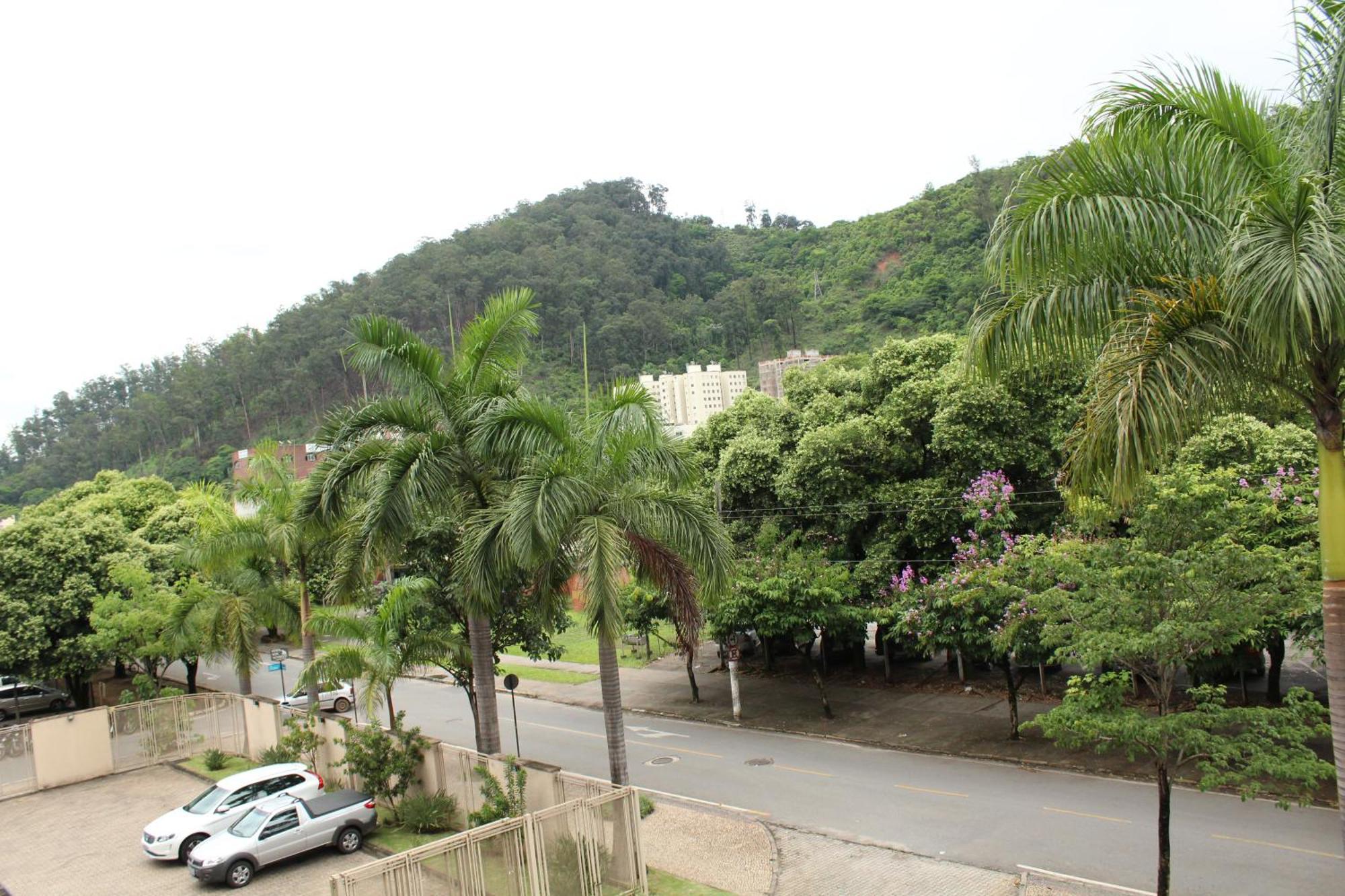 Hotel Dom Henrique Timoteo Exterior photo