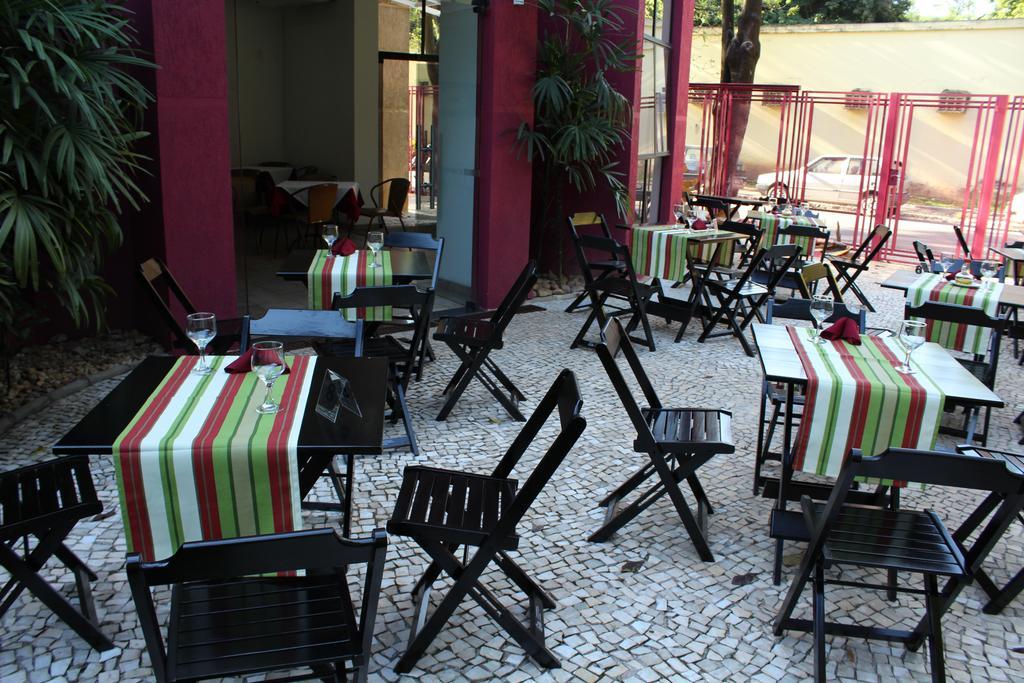 Hotel Dom Henrique Timoteo Exterior photo