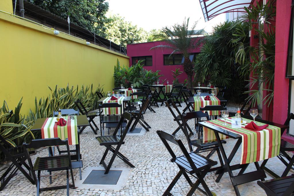 Hotel Dom Henrique Timoteo Exterior photo